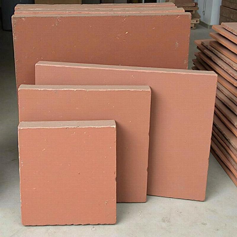 Anh chup cac kich thuoc va mau sac pho bien cua gach do Ca Mau tai kho